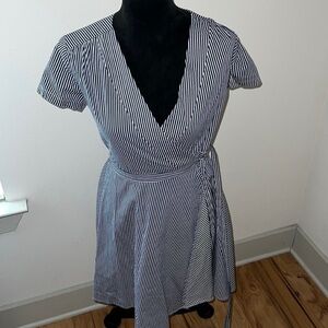 Inspire 100% wrap around blue white striped short‎ sleeves mini dress Sz S